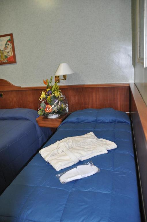 Albergo Fiorenza Salerno Habitación foto